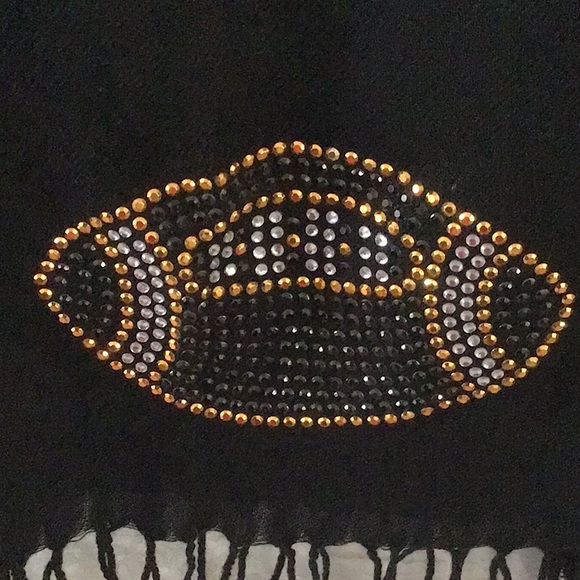 Lyn Dorf Football Scarf. - Picture 2 of 3